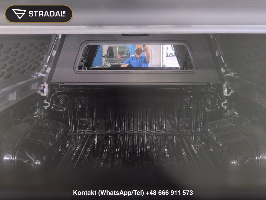 TOYOTA HILUX 4D 4WD Z GR SPORT, miniaturka 4