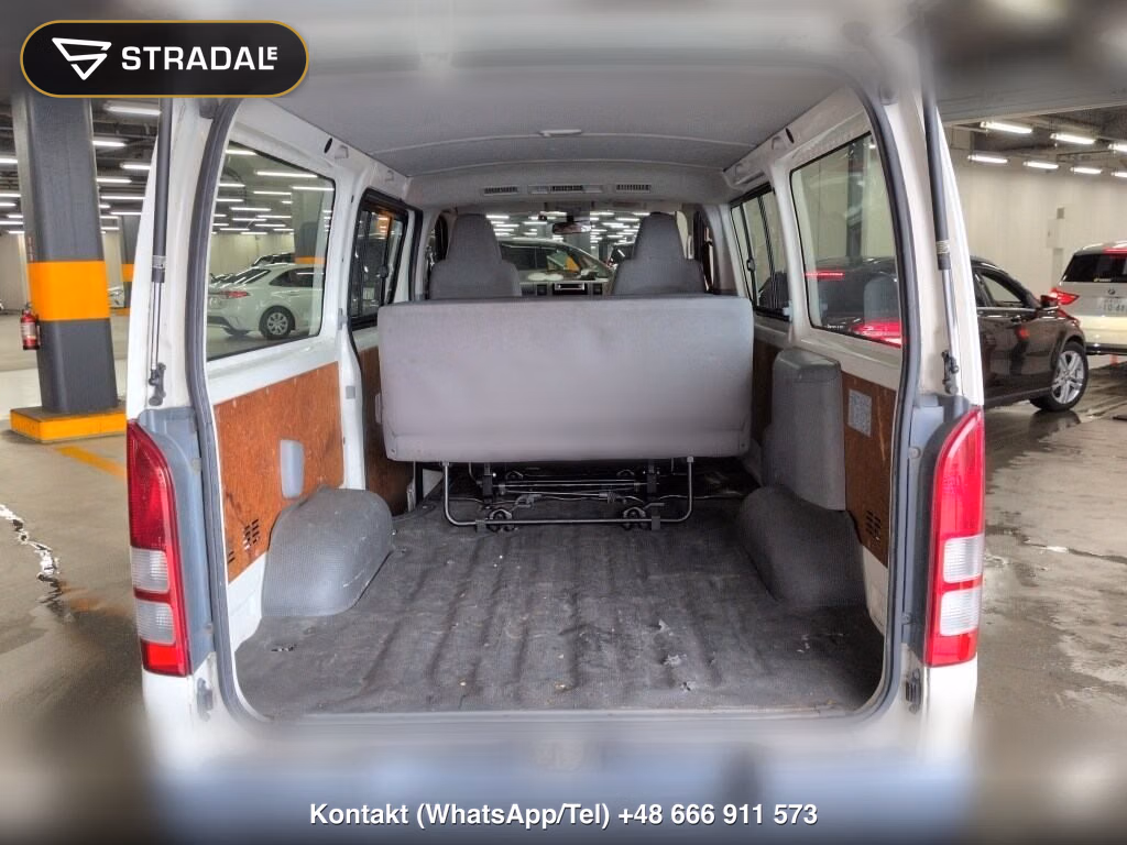 TOYOTA HIACE VAN 4D DX, miniaturka 4