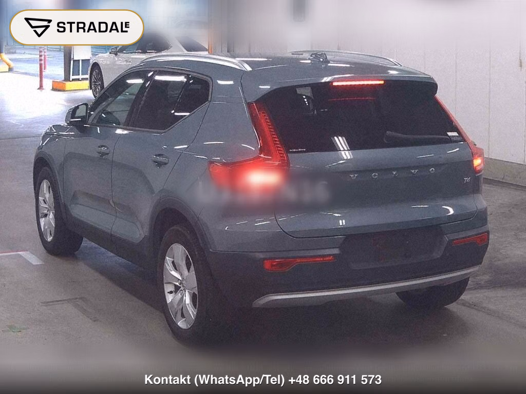 VOLVO XC40 T4 MOMENTUM, miniaturka 3