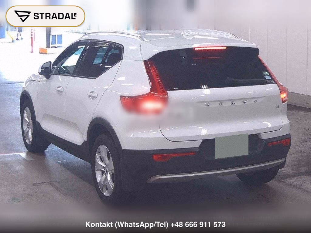 VOLVO XC40 T4 MOMENTUM, miniaturka 3