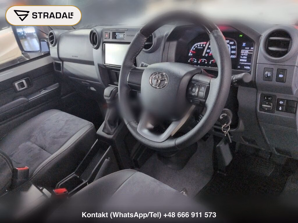 TOYOTA LAND CRUISER 70 5D 4WD AX, miniaturka 4