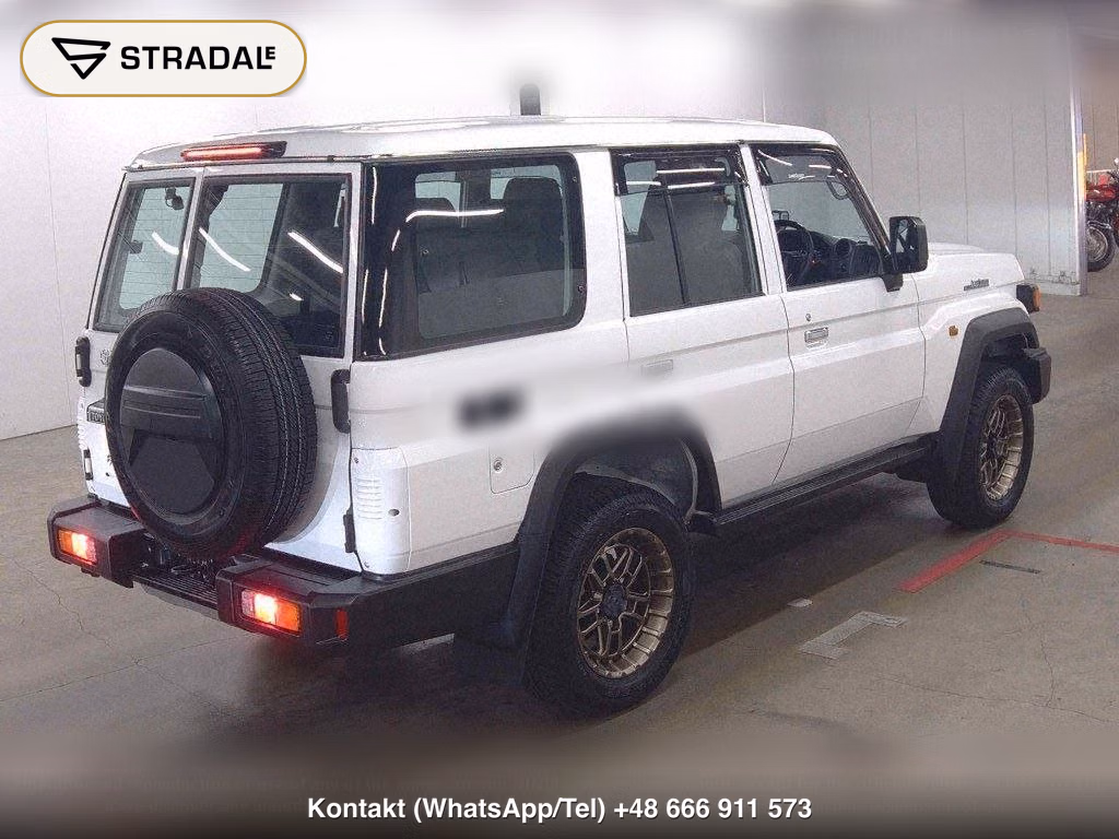 TOYOTA LAND CRUISER 70 5D 4WD AX, miniaturka 6