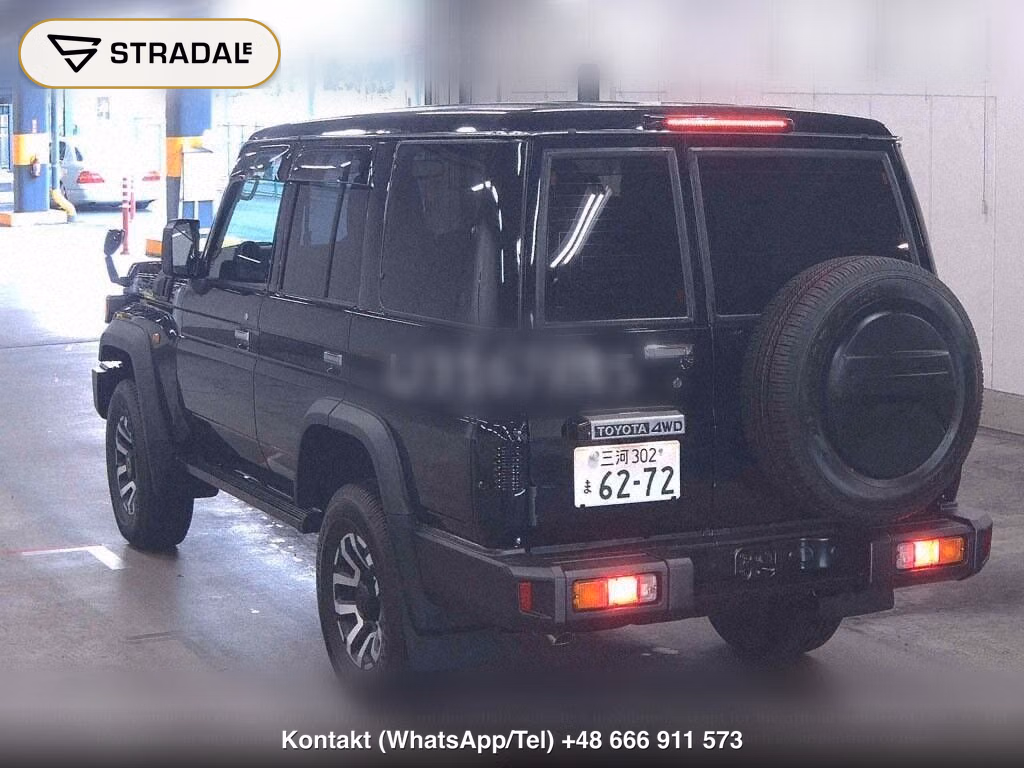 TOYOTA LAND CRUISER 70 5D 4WD AX, miniaturka 3