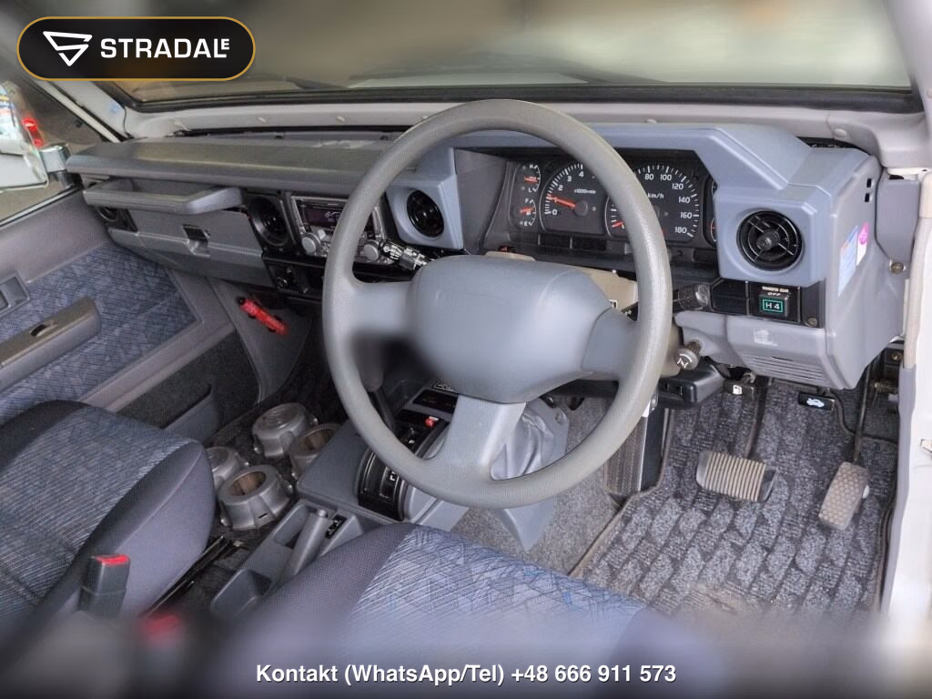 TOYOTA LAND CRUISER 70 3D 4WD ZX, miniaturka 4