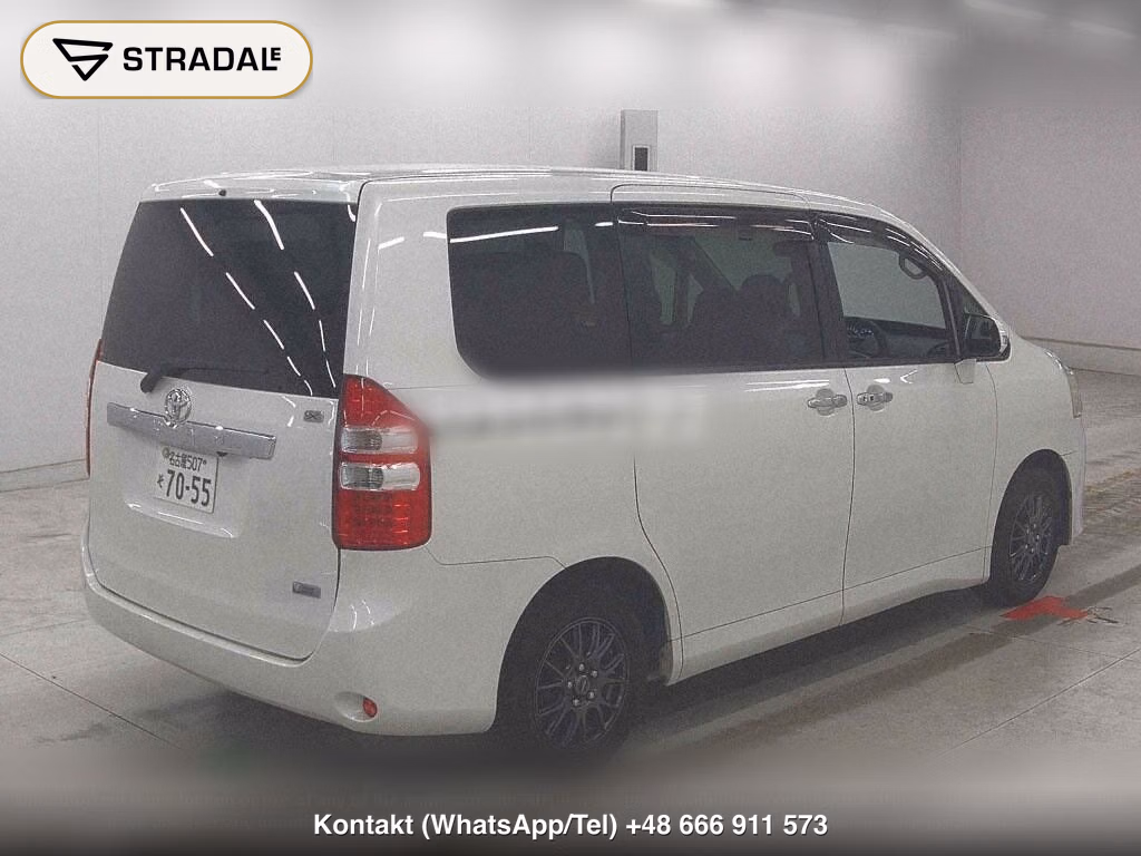 TOYOTA NOAH X, miniaturka 6