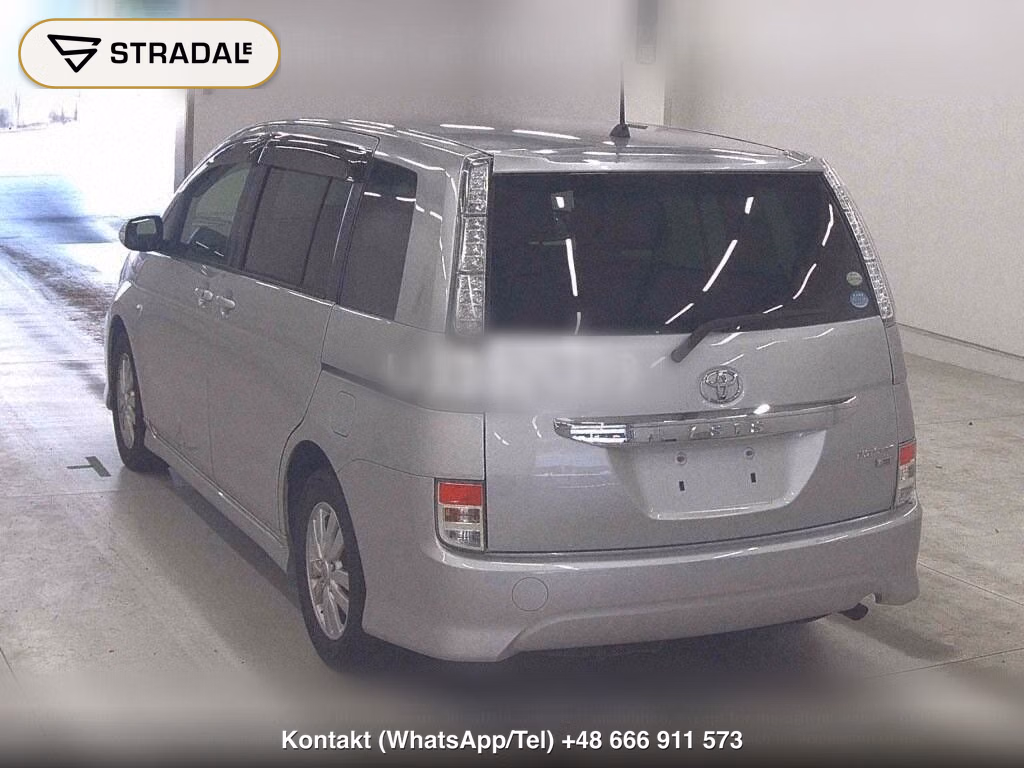 TOYOTA ISIS PLATANA, miniaturka 3
