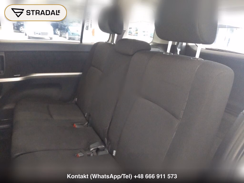 TOYOTA ISIS PLATANA, miniaturka 7