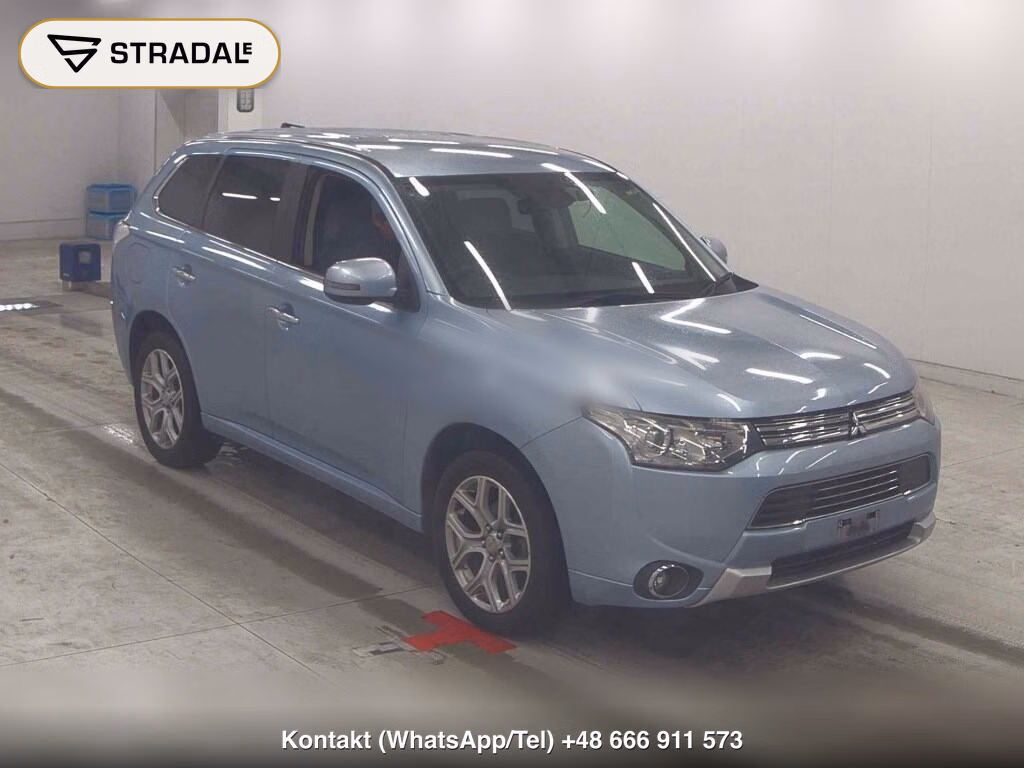 MITSUBISHI OUTLANDER PHEV 4WD G NAVI PACKAGE 2015, aukcja z Japonii, zdjęcie 1