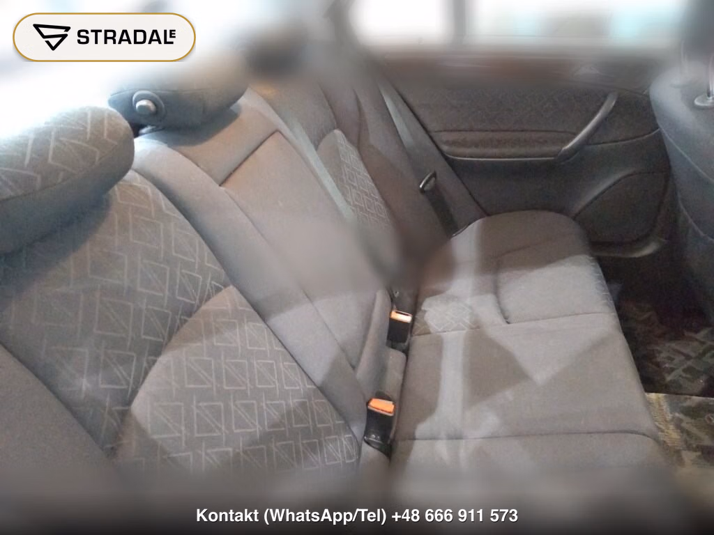 MERCEDES BENZ C-CLASS 4D C240, miniaturka 6
