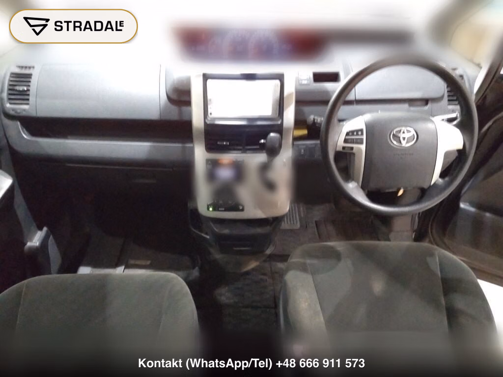 TOYOTA VOXY, miniaturka 4