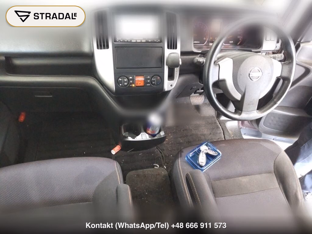 NISSAN SERENA 5D, miniaturka 4