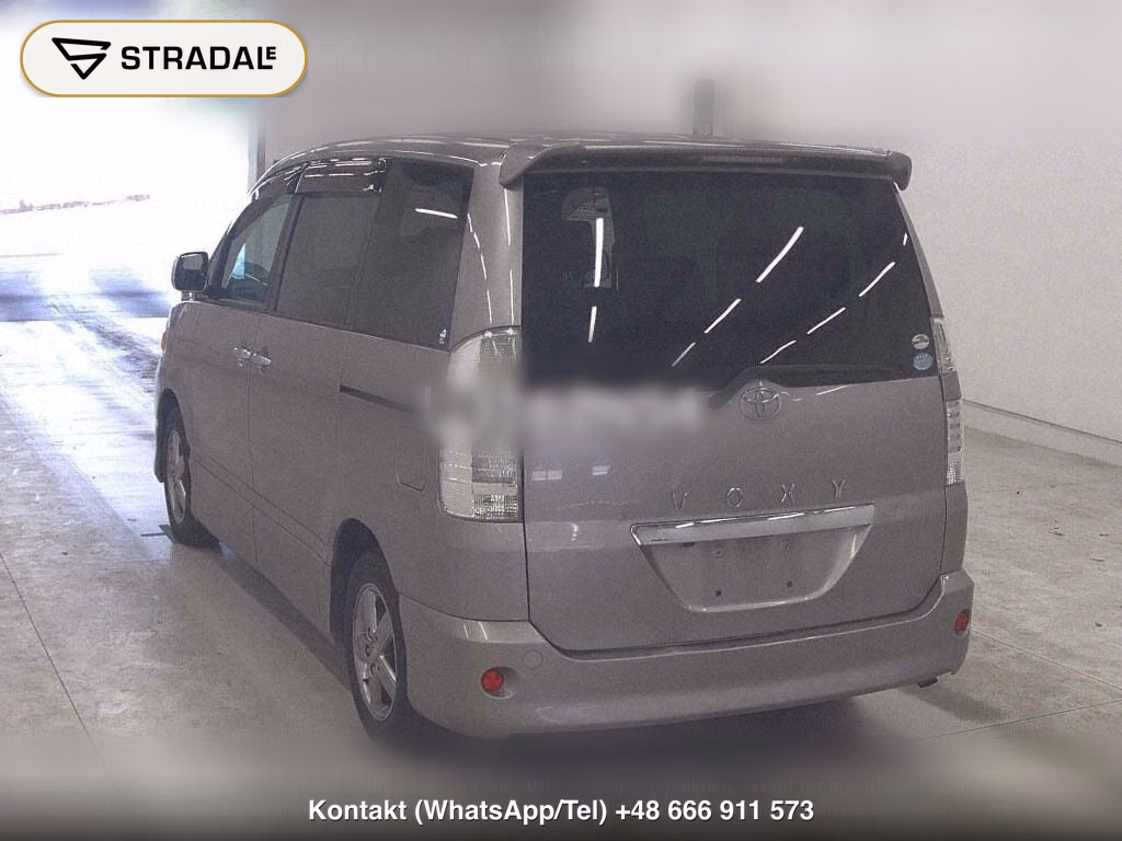 TOYOTA VOXY, miniaturka 3