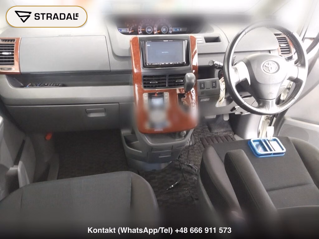 TOYOTA VOXY 4WD ZS, miniaturka 4