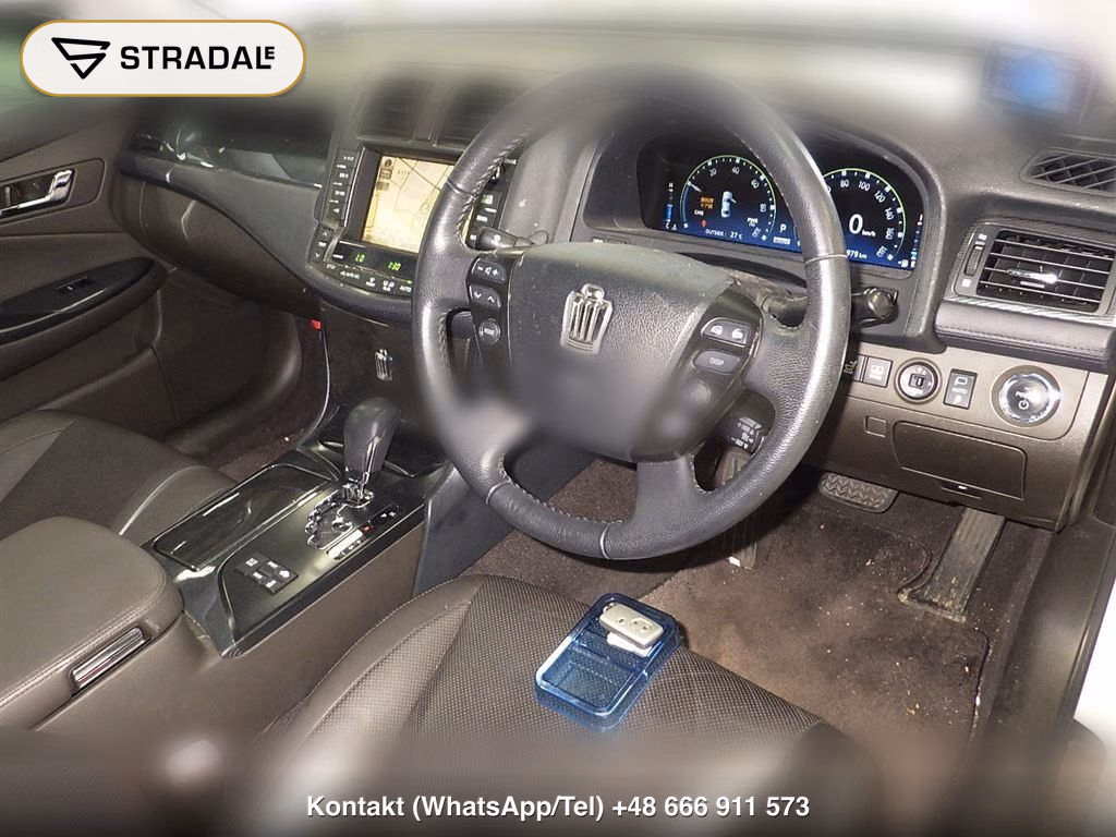 TOYOTA CROWN HYBRID, miniaturka 4