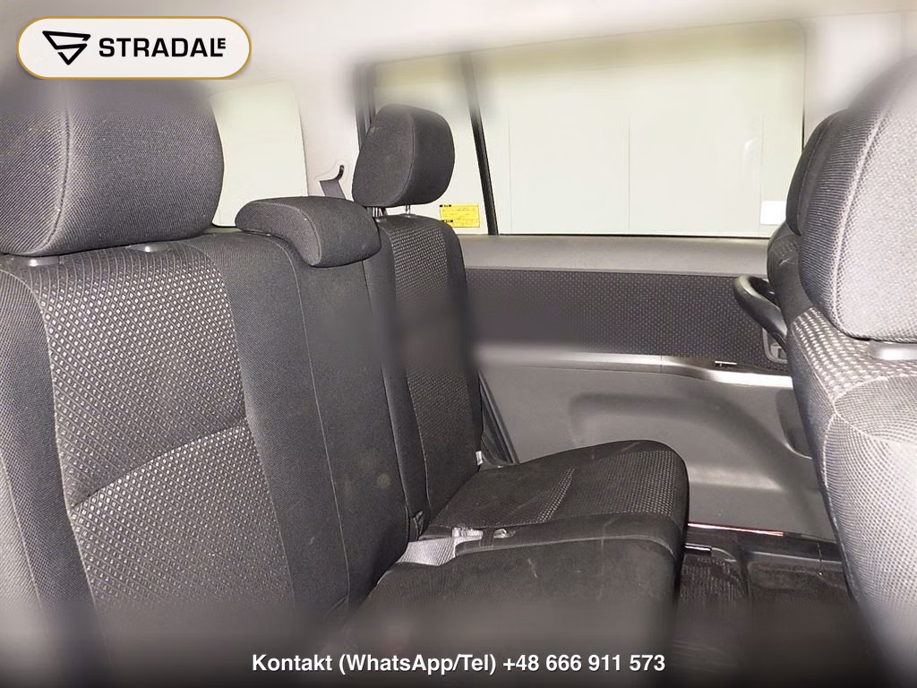 TOYOTA ISIS PLATANA, miniaturka 7