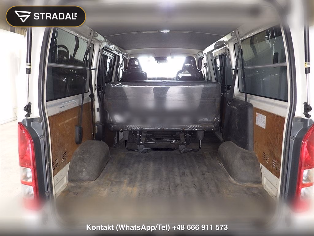 TOYOTA HIACE VAN 4D 4WD DX, miniaturka 4