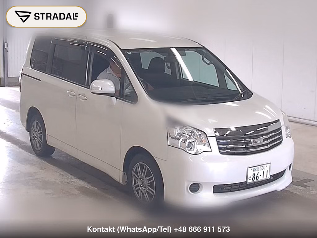 TOYOTA NOAH 4WD YY 2011, aukcja z Japonii, zdjęcie 1