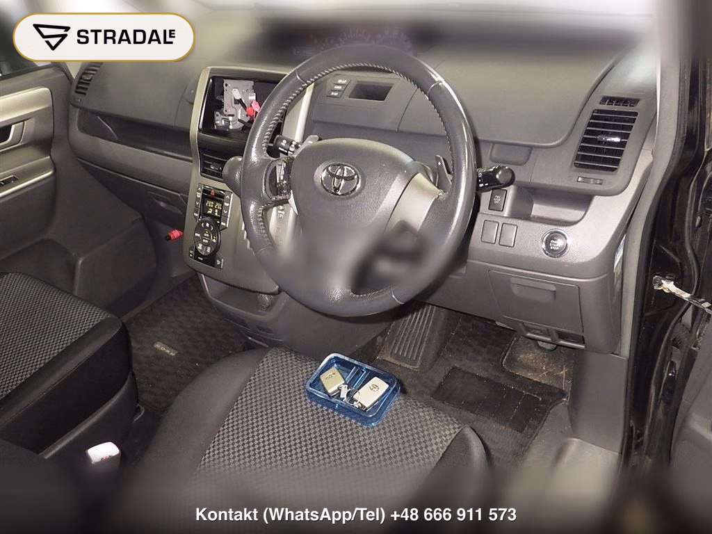 TOYOTA NOAH SI, miniaturka 4