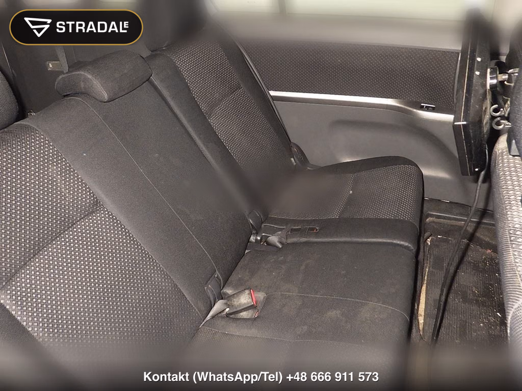 TOYOTA ISIS 4WD PLATANA, miniaturka 7