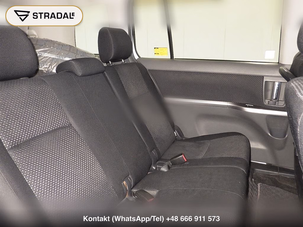 TOYOTA ISIS PLATANA, miniaturka 7
