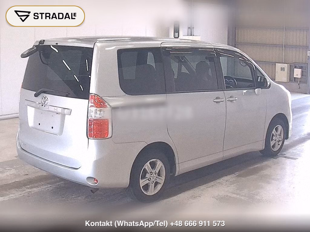 TOYOTA NOAH X, miniaturka 6