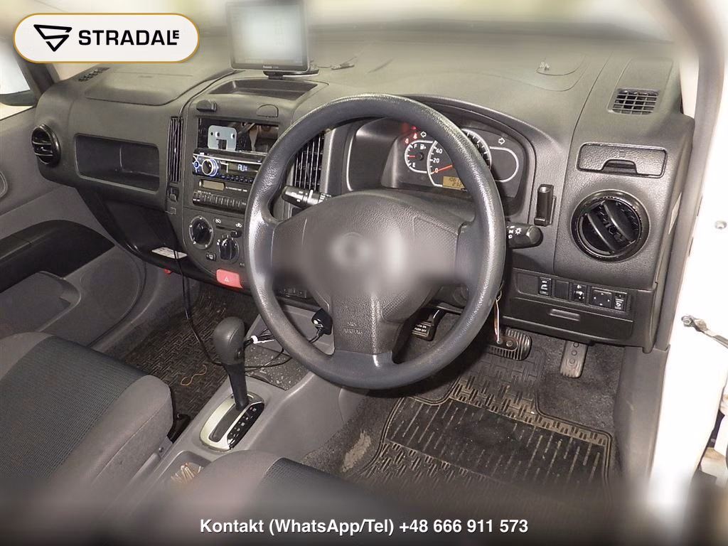 NISSAN AD, miniaturka 4