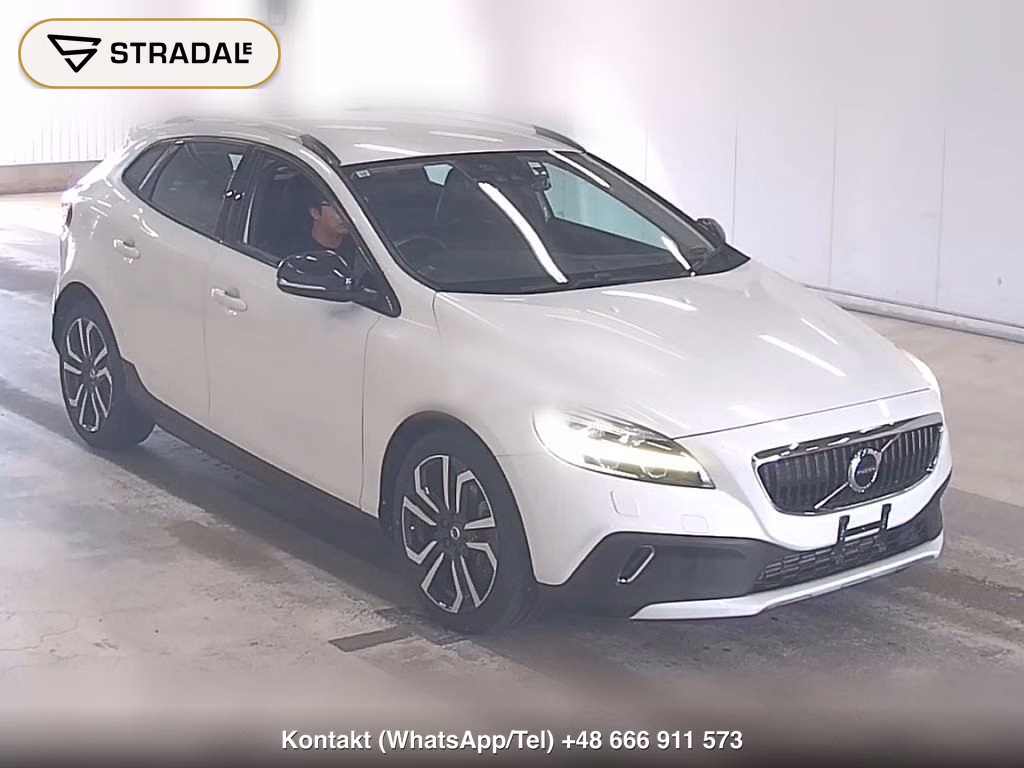 VOLVO V40 4WD CROSS COUNTRY T5 AWD SUMMUM 2017, aukcja z Japonii, zdjęcie 1