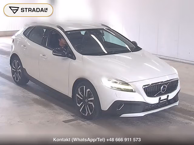 VOLVO V40 4WD CROSS COUNTRY T5 AWD SUMMUM 2017, samochód z aukcji Japonii