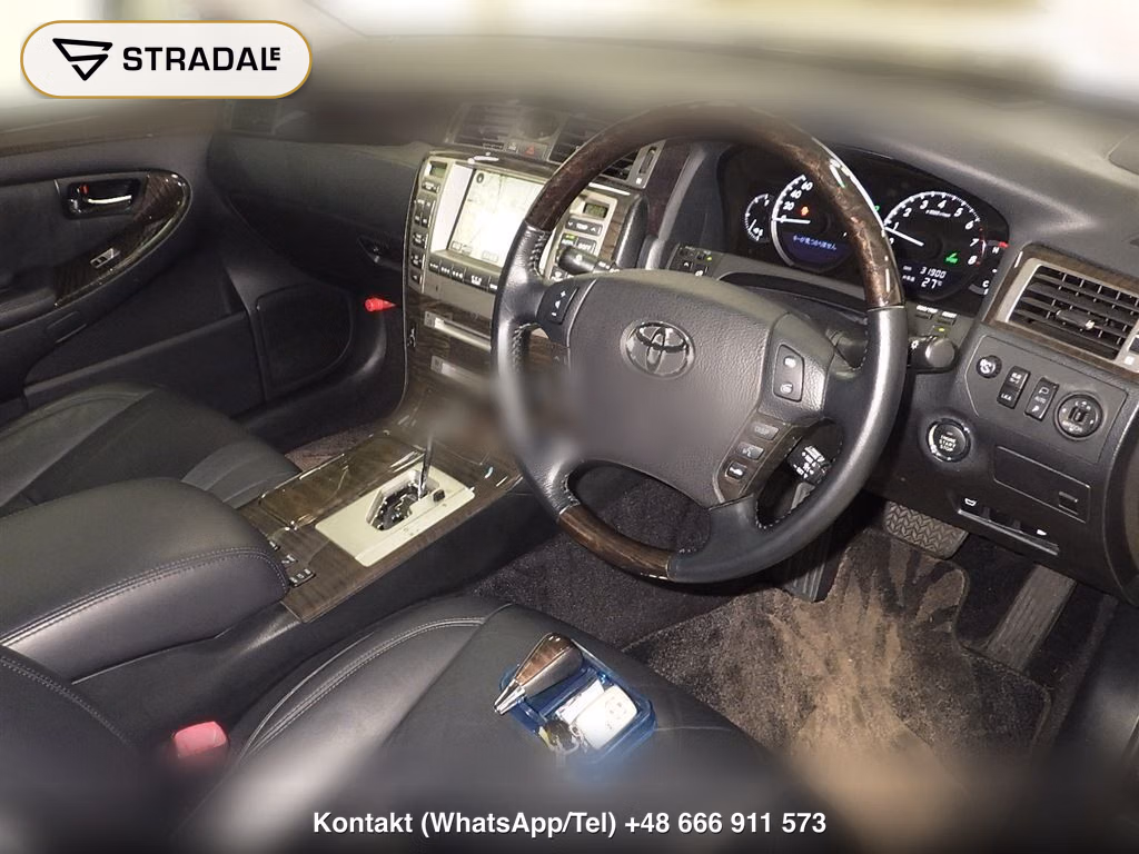 TOYOTA CROWN MAJESTA 4D C TYPE, miniaturka 4