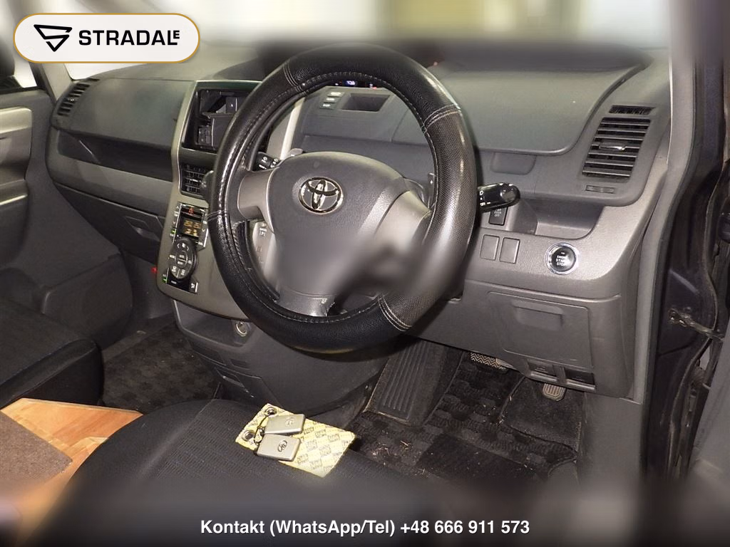 TOYOTA VOXY ZS, miniaturka 4