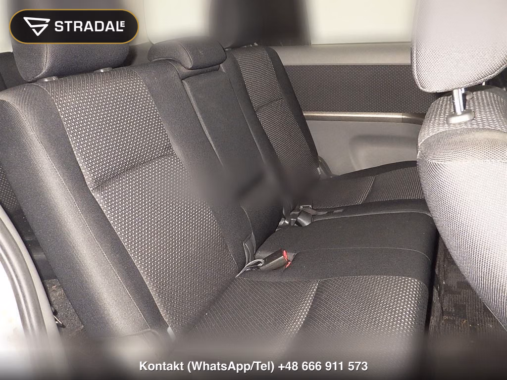 TOYOTA ISIS PLATANA LIMITED, miniaturka 7