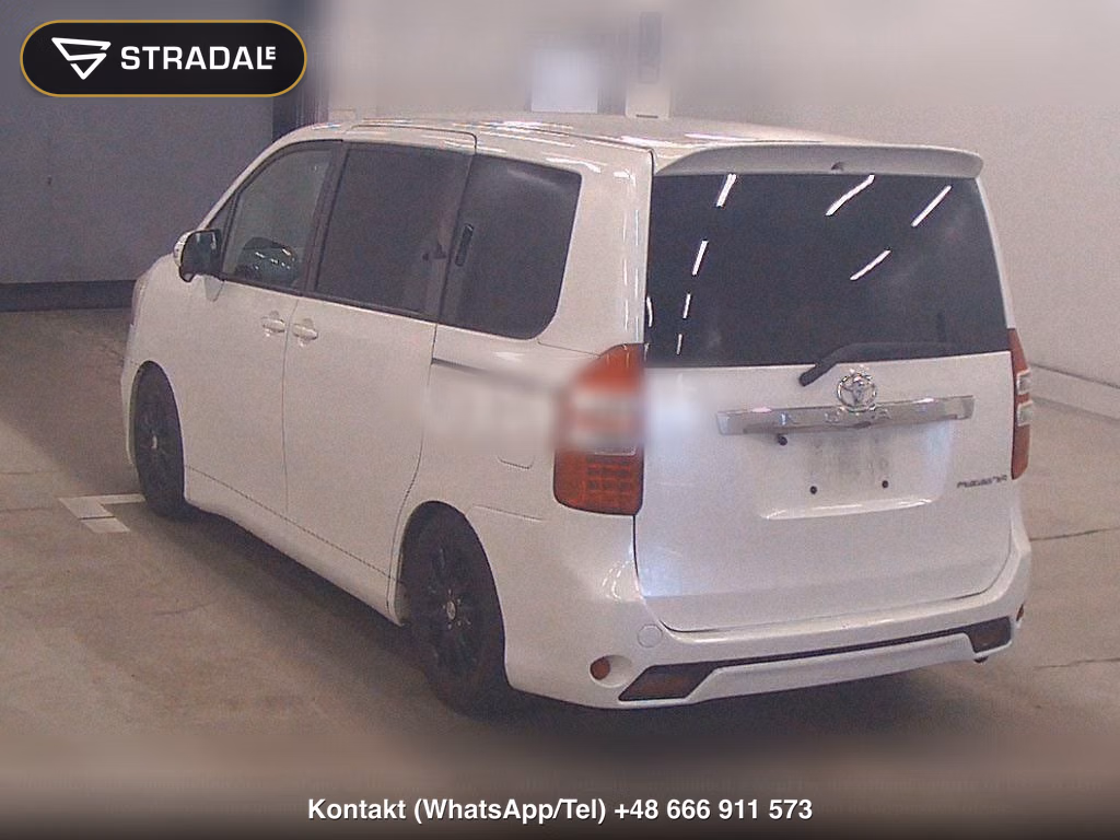 TOYOTA NOAH X, miniaturka 3