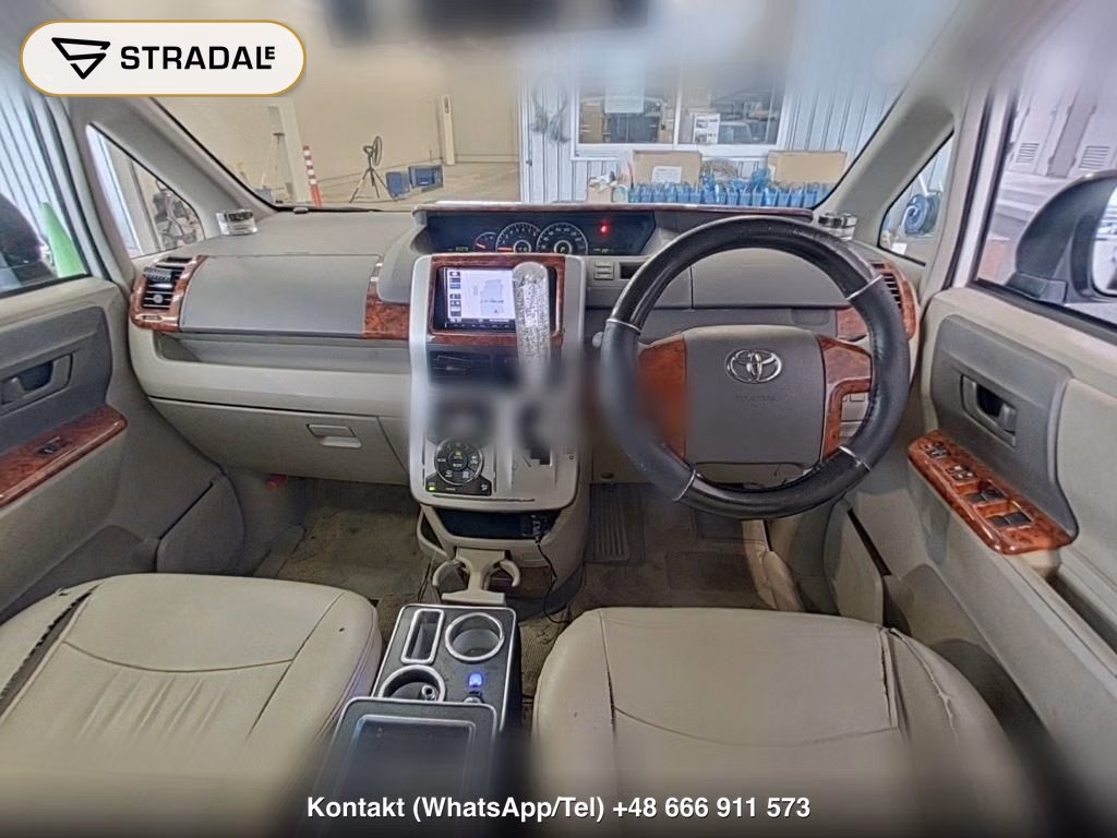 TOYOTA NOAH X, miniaturka 4
