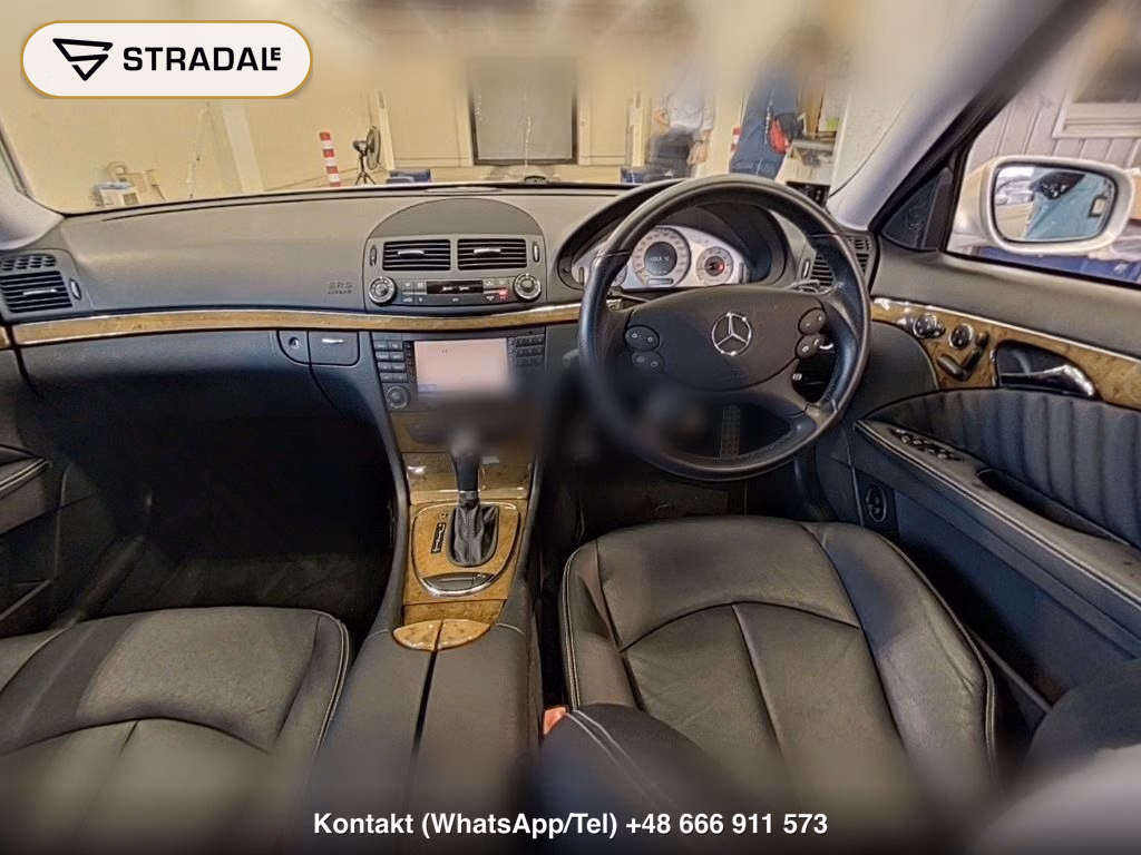 MERCEDES BENZ E-CLASS 4D E300 AVANTGARDE S, miniaturka 4