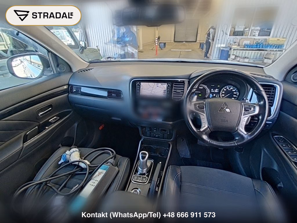 MITSUBISHI OUTLANDER PHEV 4WD G NAVI PACKAGE, miniaturka 4