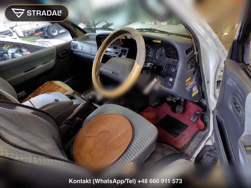 TOYOTA HIACE VAN 4D 4WD, miniaturka 4