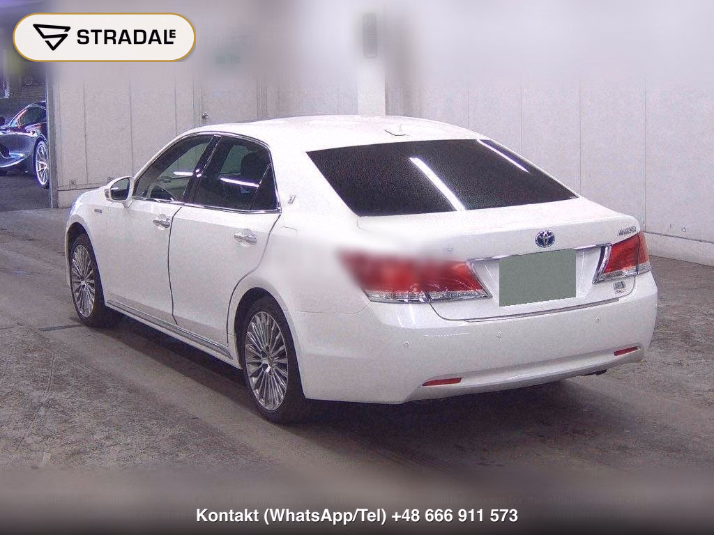 TOYOTA CROWN MAJESTA 4D 4WD FOUR, miniaturka 3