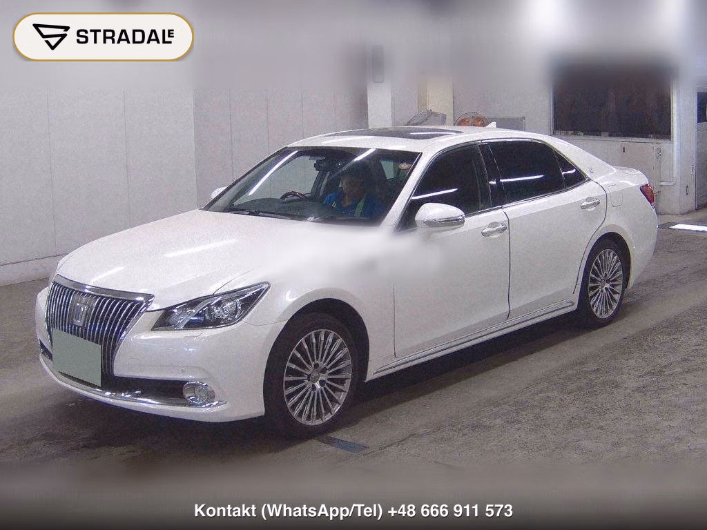 TOYOTA CROWN MAJESTA 4D 4WD FOUR, miniaturka 5