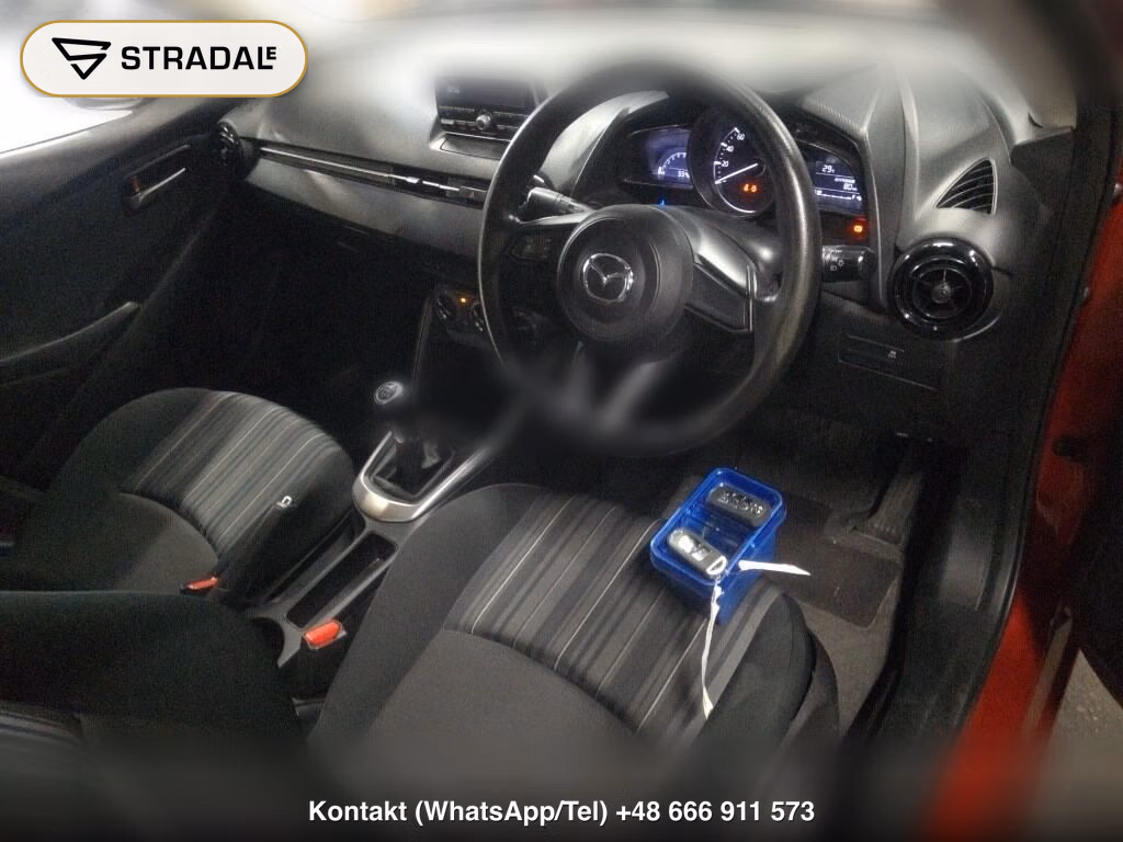 MAZDA DEMIO 4D DRIVING SCHOOL VEHICLE, miniaturka 4