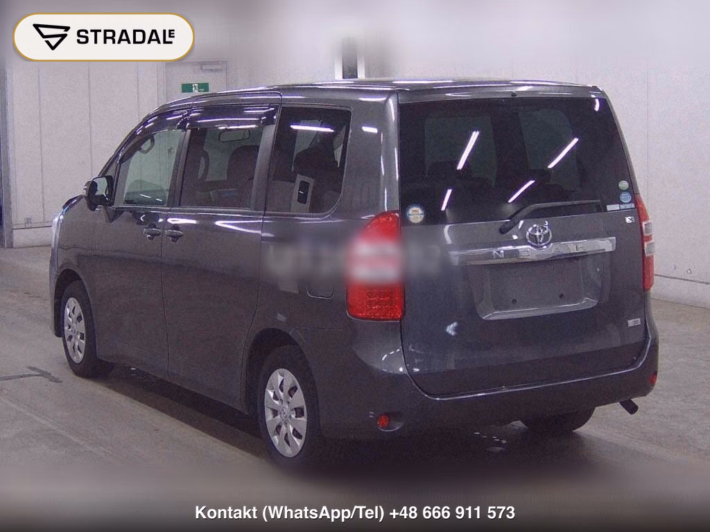 TOYOTA NOAH X, miniaturka 3