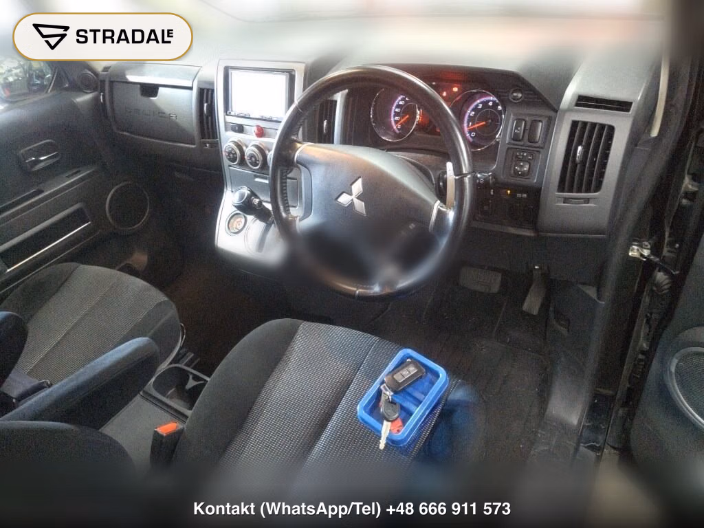 MITSUBISHI DELICA D:5, miniaturka 4