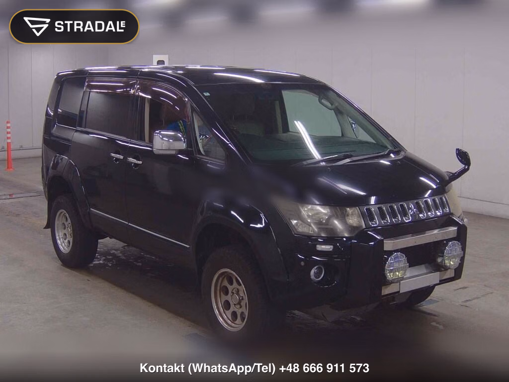MITSUBISHI DELICA D:5 4WD G POWER PACKAGE 2010, aukcja z Japonii, zdjęcie 1