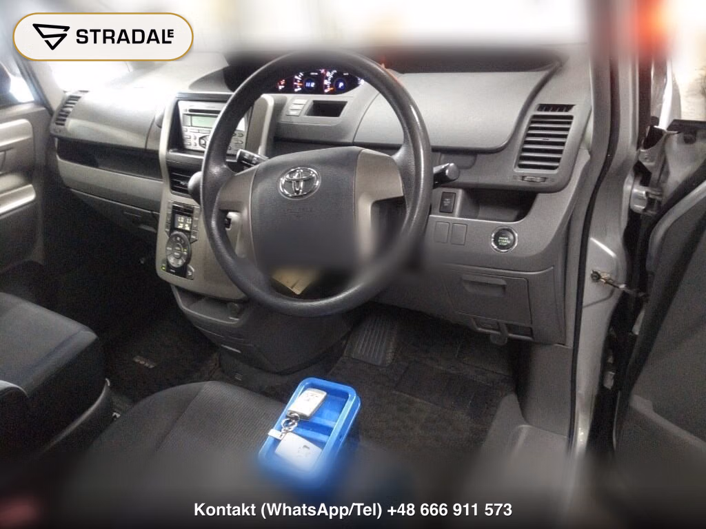 TOYOTA VOXY Z, miniaturka 4