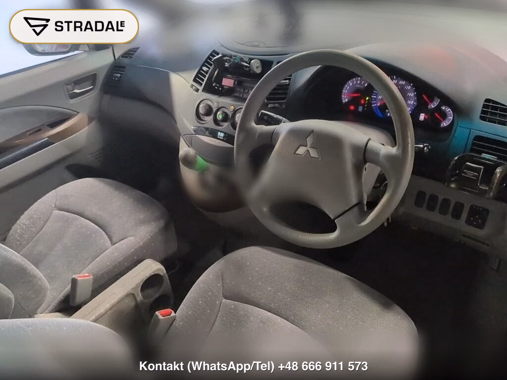 MITSUBISHI GRANDIS 4WD ELEGANCE, miniaturka 4