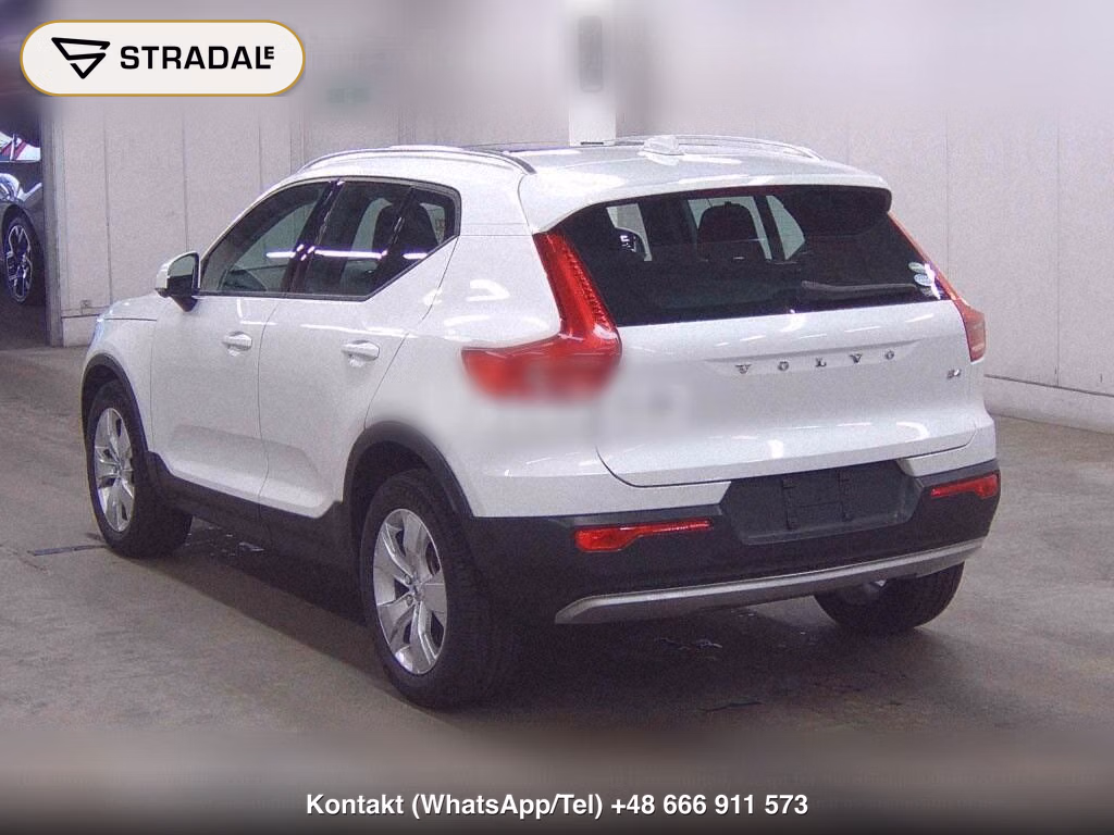 VOLVO XC40 B4 MOMENTUM, miniaturka 3