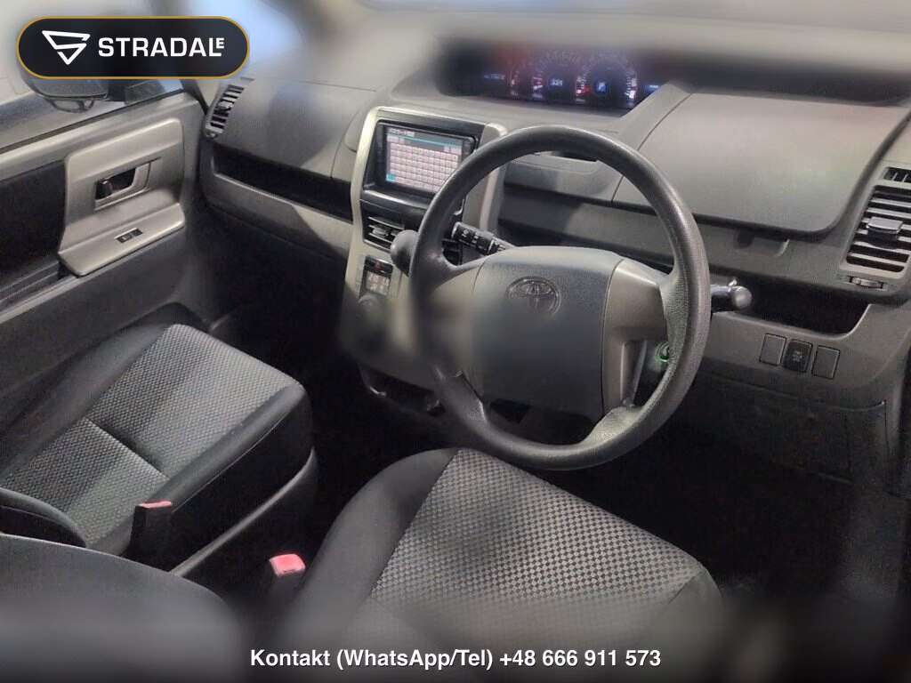 TOYOTA NOAH 4WD S, miniaturka 4