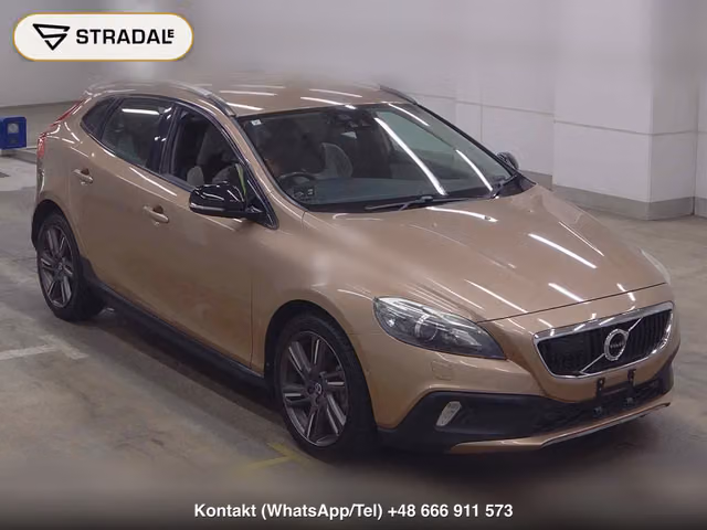 VOLVO V40 4WD CROSS COUNTRY T5 AWD 2015, samochód z aukcji Japonii