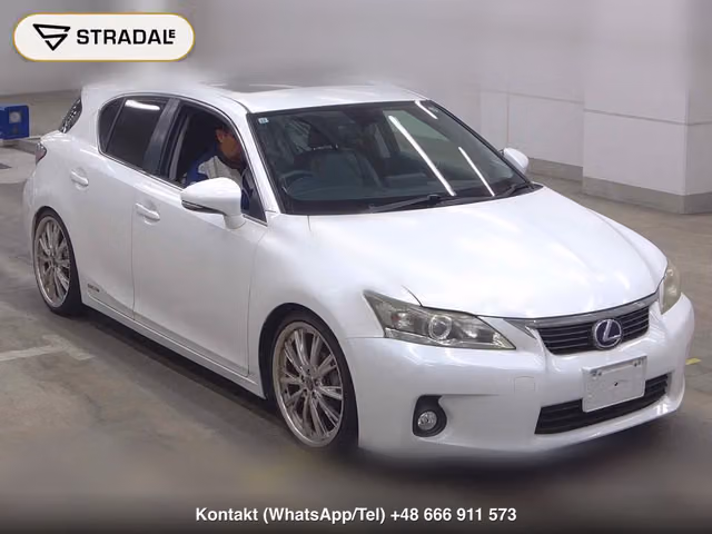 LEXUS CT CT200H VERSION C 2011, samochód z aukcji Japonii