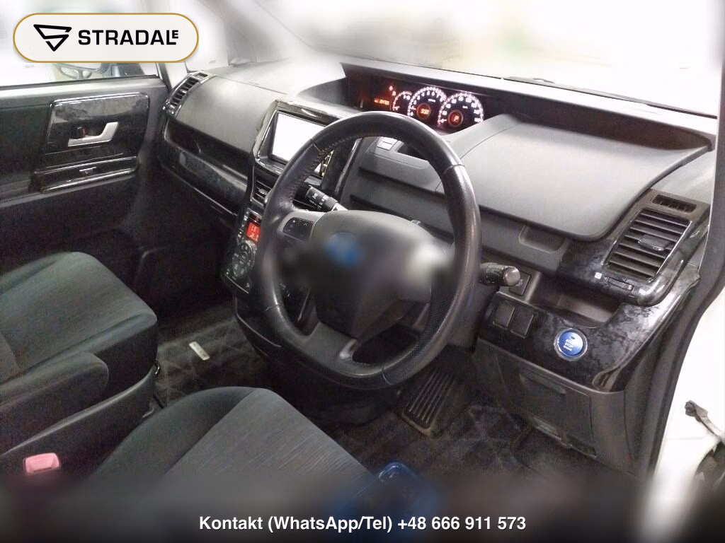 TOYOTA NOAH 4WD SI, miniaturka 4