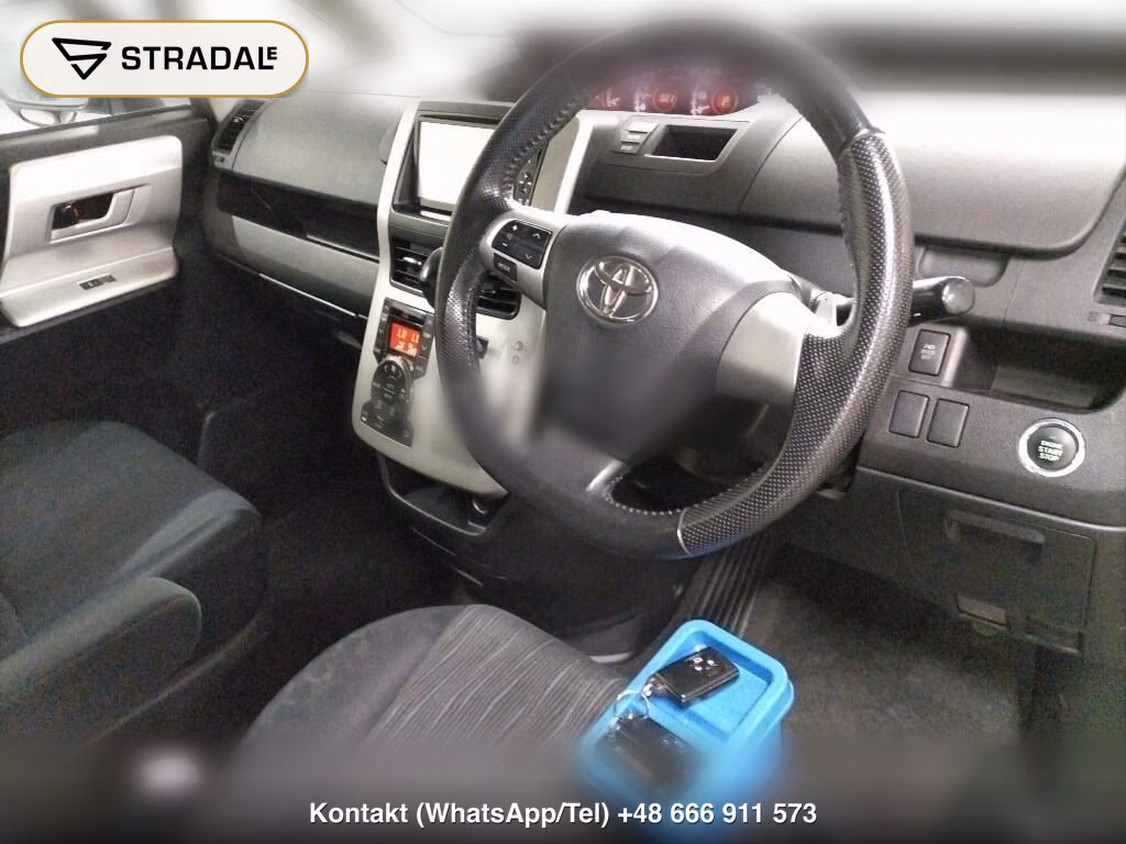 TOYOTA VOXY 4WD ZS, miniaturka 4